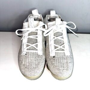 NIKE AIR VAPORMAX FLYKNIT 2021 Women’s, Pure White Platinum, Size 7 EUC